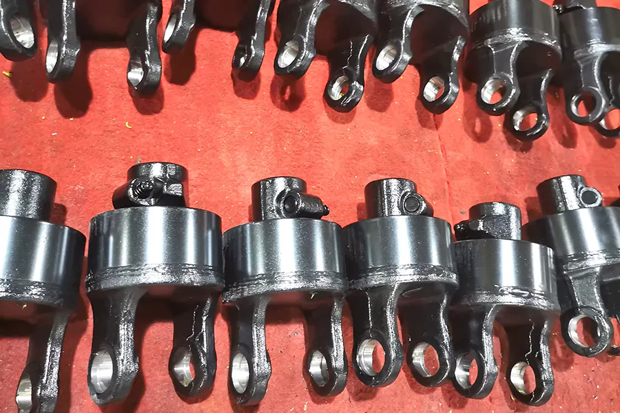 The picture shows many uncolored over running clubs placed on the table.