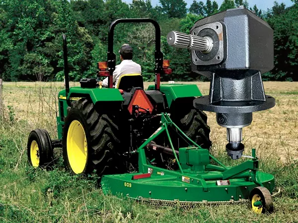 The picture shows the working scene of the Rotary Cutter Gearbox installed on the machine