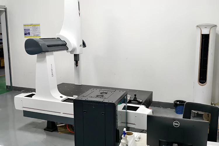 Triple calibration equipment in Gearbox workshop