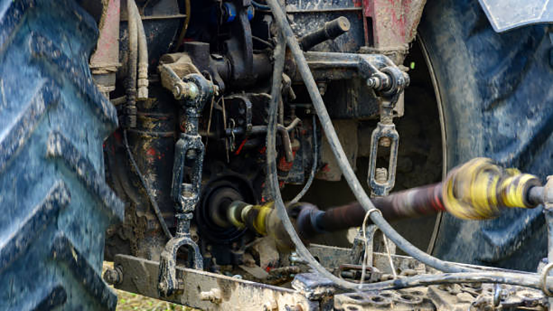 Tractor PTO shaft in real operation