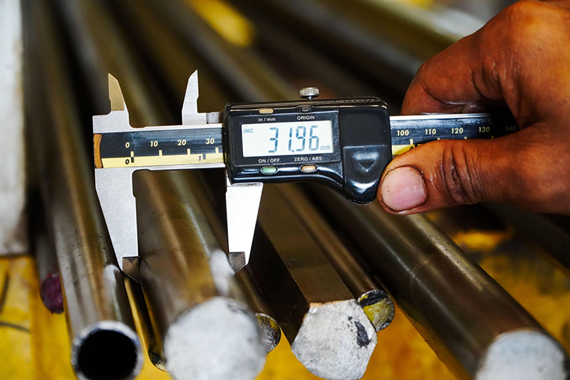 Measuring shaft diameter to determine the correct PTO sprocket bore size